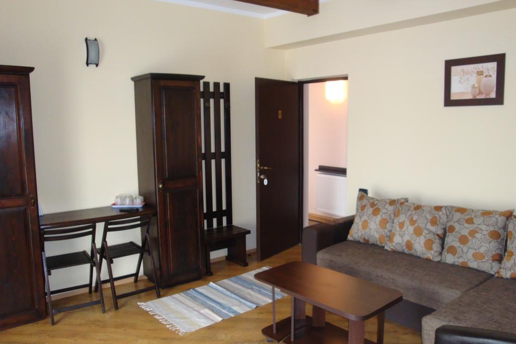 Pensiunea Mason'S Rîşnov Quarto foto